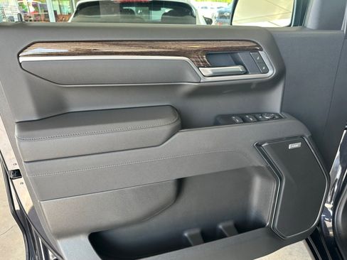 Used 2023 GMC Sierra 1500 Elevation w/ Elevation Premium Package image 6