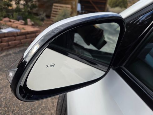 Used 2023 Chevrolet Bolt EUV LT w/ Driver Confidence Package image 20