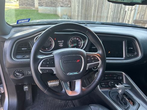 Used 2016 Dodge Challenger SXT Plus RWD image 13