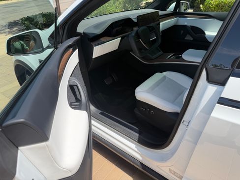 Used 2022 Tesla Model X AWD/4WD image 18