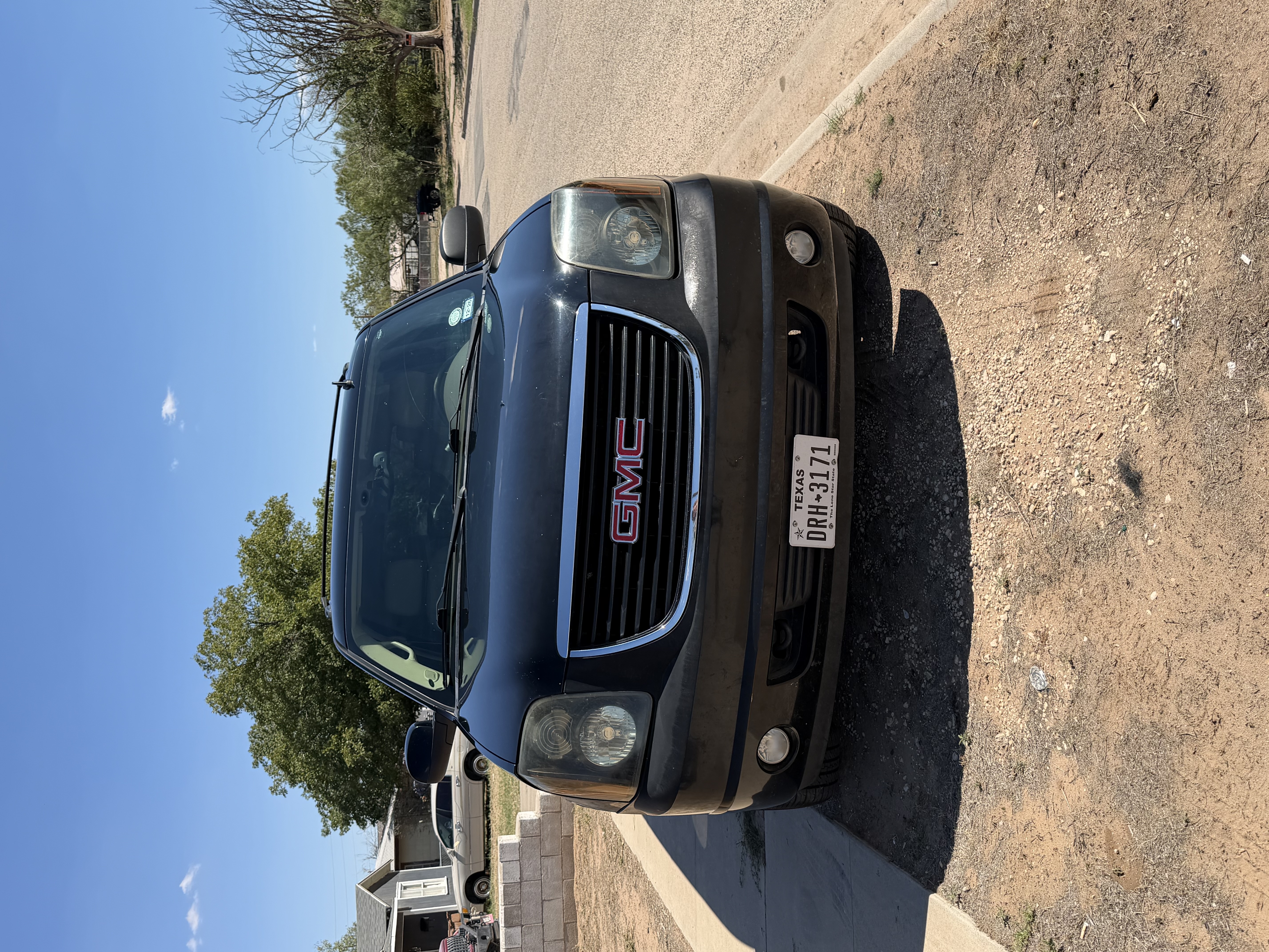 Used 2008 GMC Yukon SLT w/ SLT Preferred Equipment Group RWD image 2