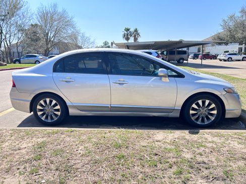 Used 2010 Honda Civic EX-L image 1