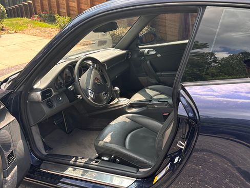 Used 2006 Porsche 911 Carrera S RWD image 2