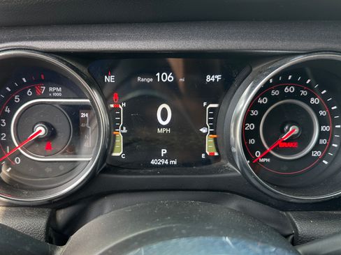 Used 2022 Jeep Gladiator Mojave w/ LED Lighting Group AWD/4WD image 10