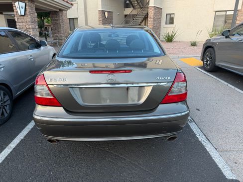Used 2008 Mercedes-Benz E 350 4MATIC Sedan image 6