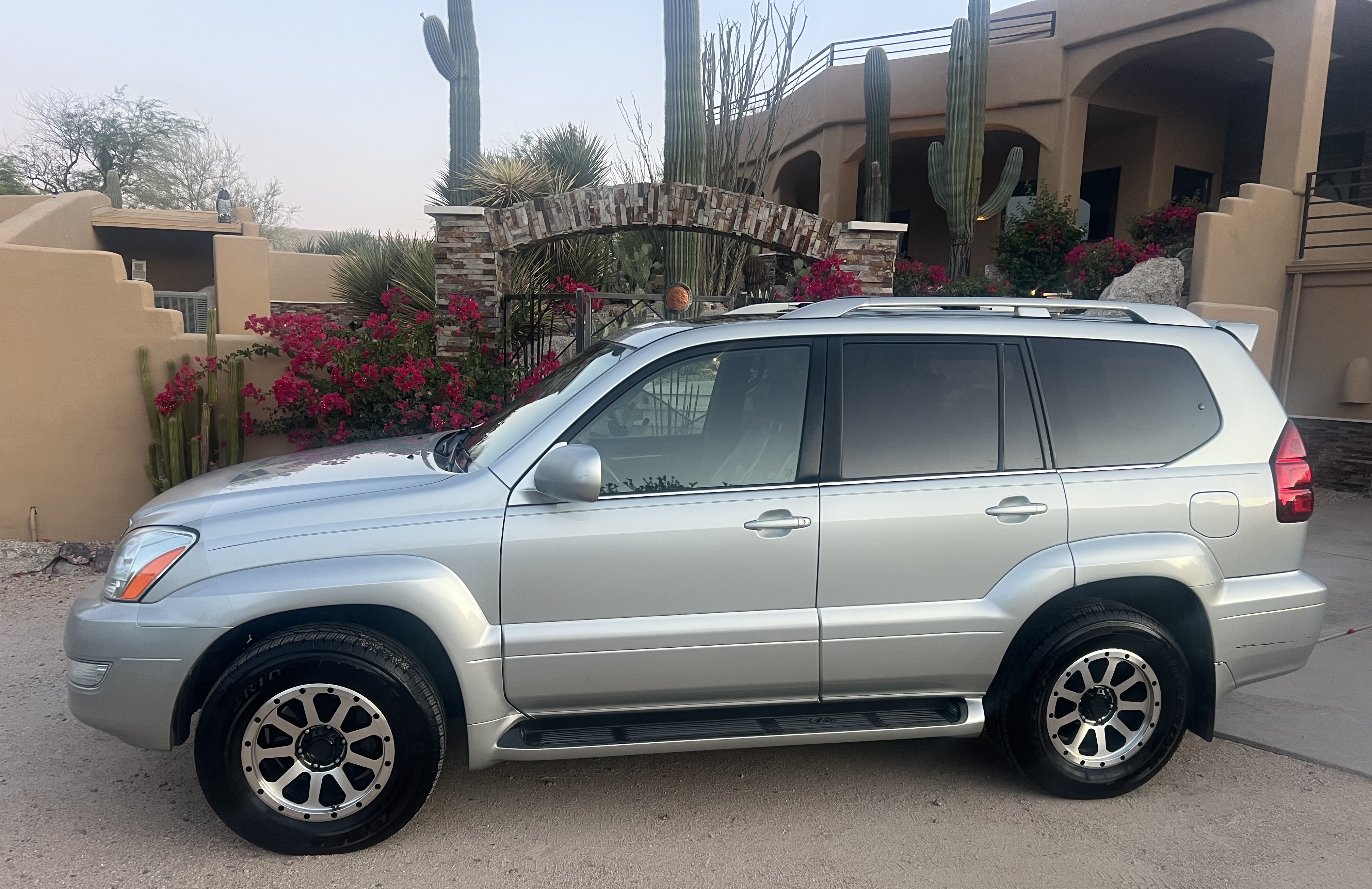 Used 2004 Lexus GX 470 AWD/4WD image 1