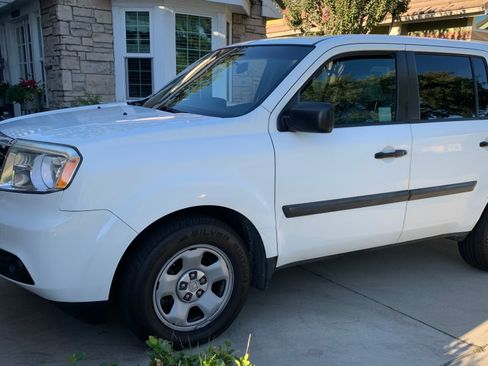 Used 2014 Honda Pilot LX image 2