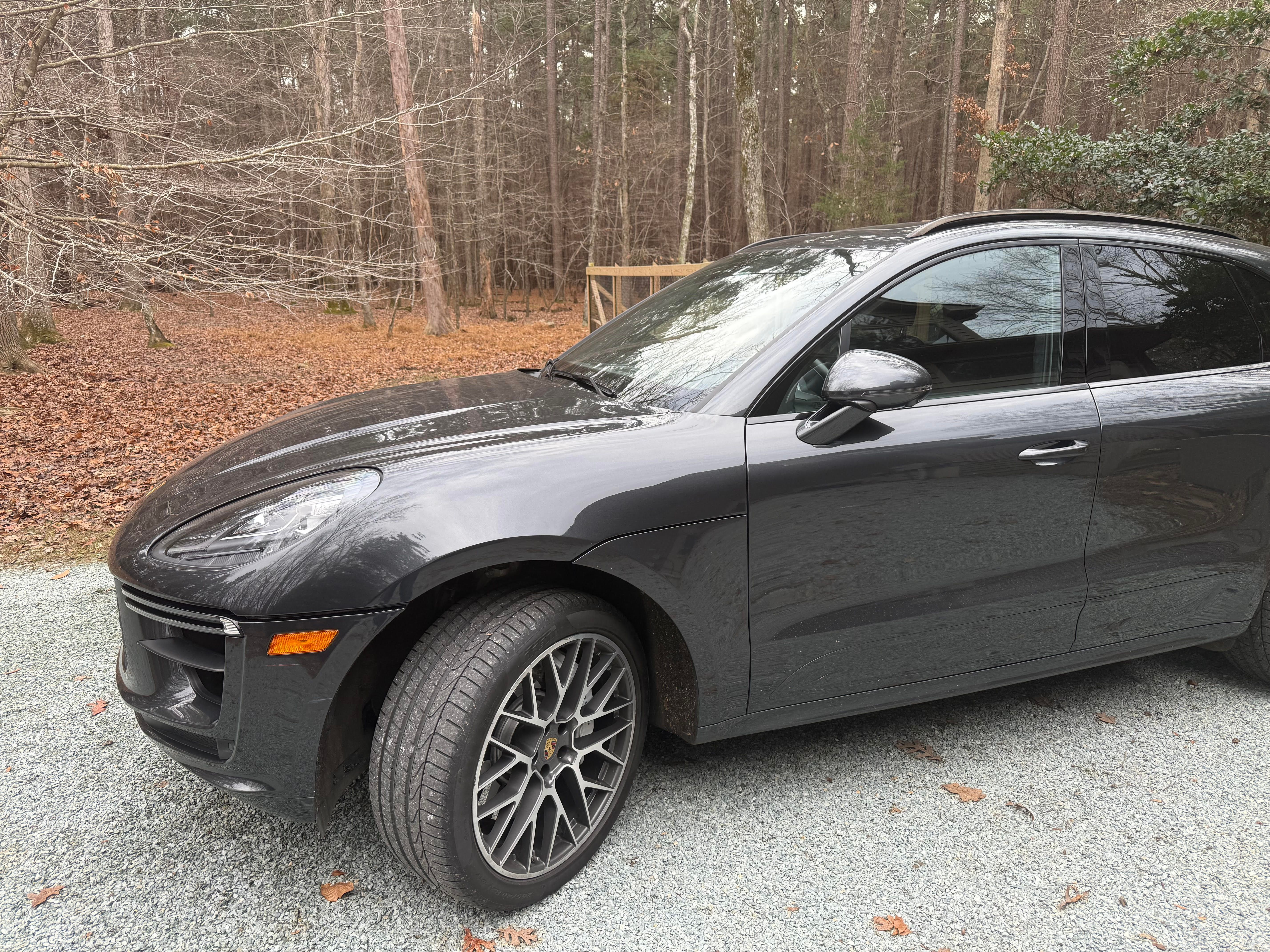 Used 2020 Porsche Macan Turbo AWD/4WD image 1