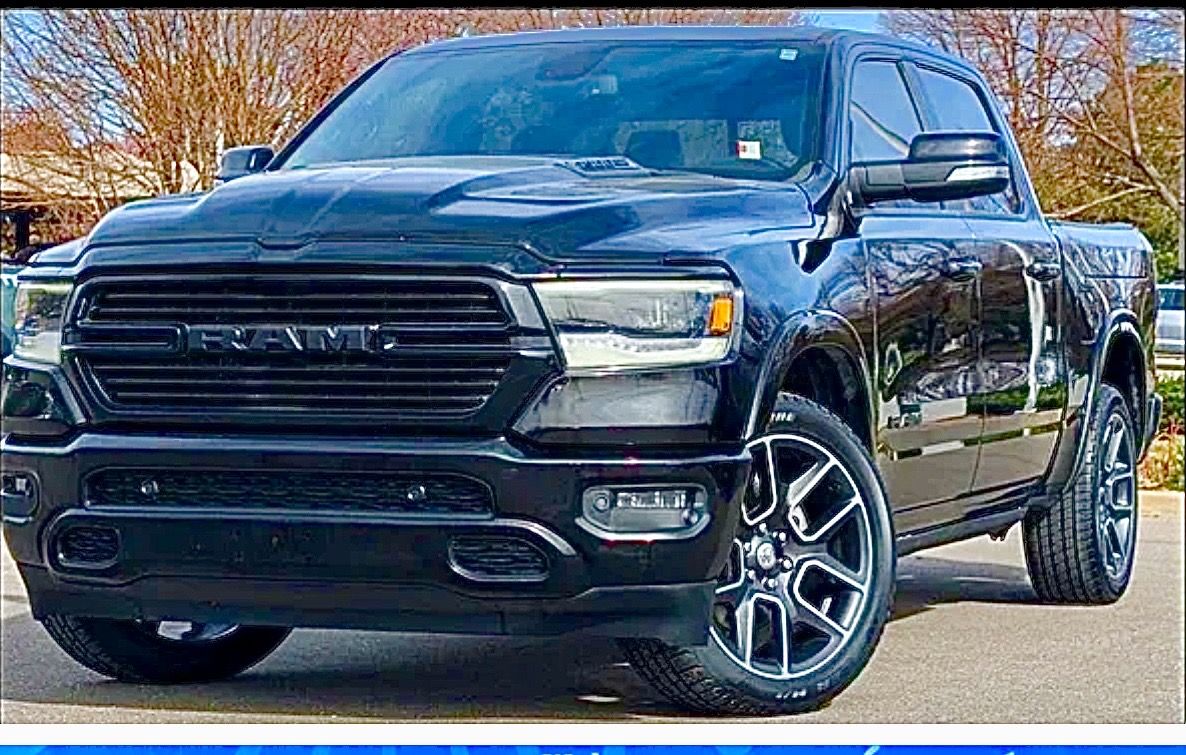 Used 2019 RAM 1500 Laramie AWD/4WD image 1