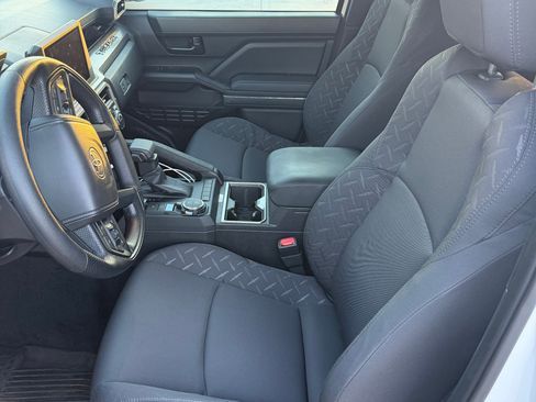 Used 2026 Toyota Tacoma SR5 AWD/4WD image 8