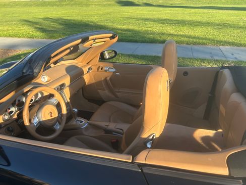 Used 2005 Porsche 911 Carrera S image 8