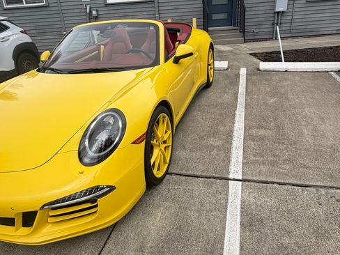 Used 2016 Porsche 911 Carrera 4 GTS image 11