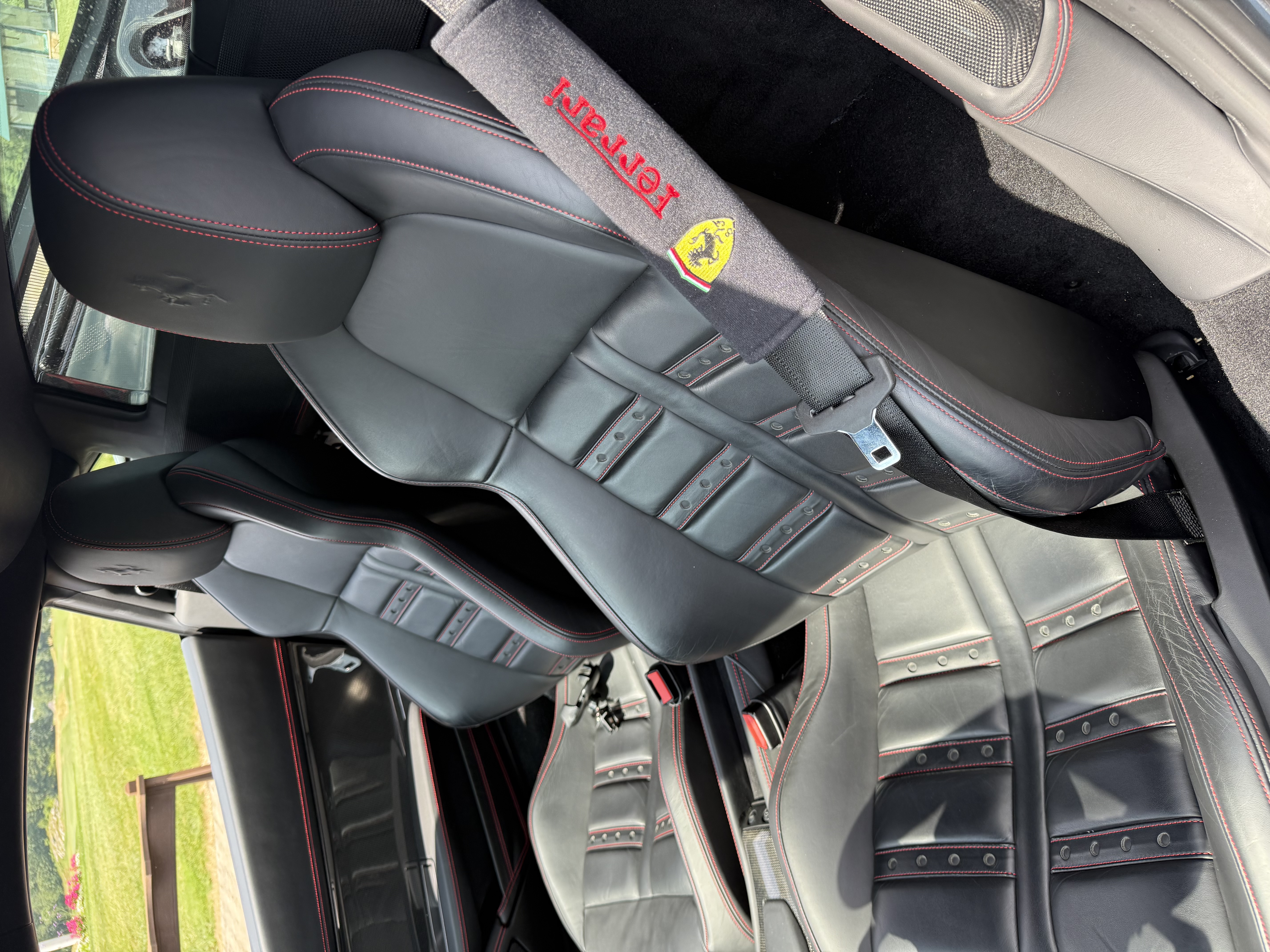 Used 2011 Ferrari 458 Italia Coupe RWD image 12
