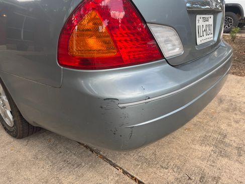 Used 2000 Toyota Avalon XLS image 10