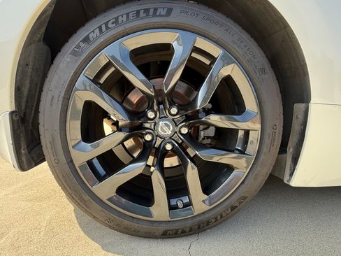 Used 2016 Nissan 370Z Touring image 25