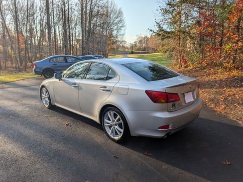 Used 2006 Lexus IS 250 image 9