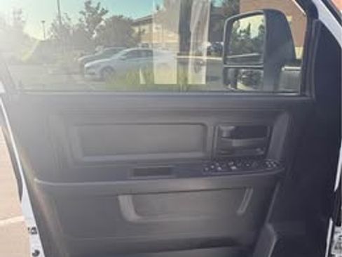 Used 2024 RAM 3500 Tradesman w/ Chrome Appearance Group image 16