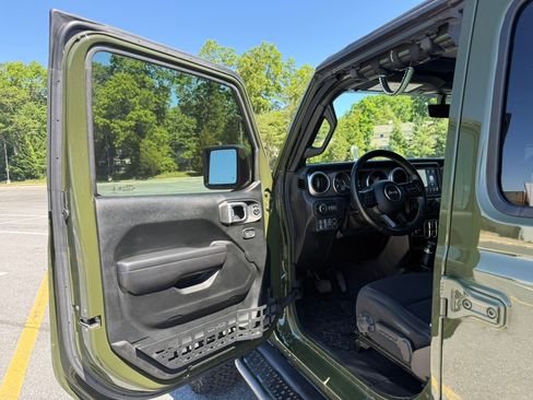 Used 2021 Jeep Wrangler Unlimited Sport AWD/4WD image 2