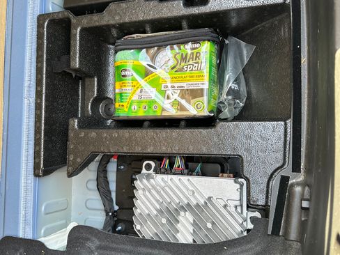 Used 2019 Chevrolet Camaro SS RWD image 11