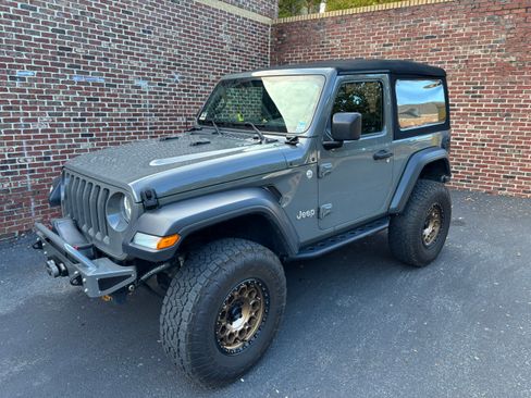 Used 2019 Jeep Wrangler Sport image 1