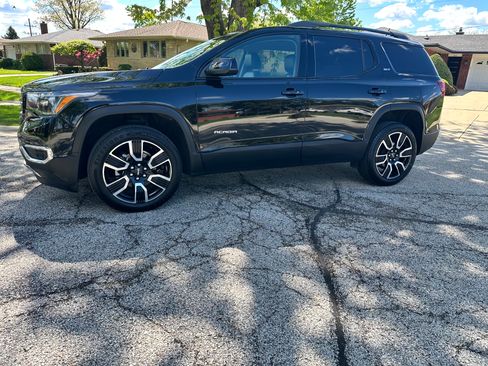 Used 2019 GMC Acadia SLT w/ Black Edition FWD image 6