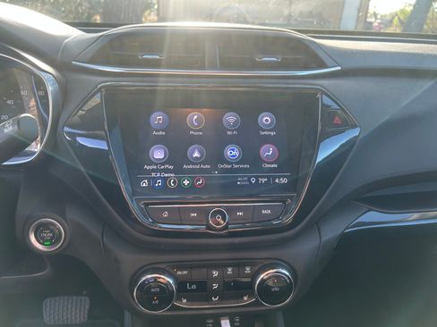 Used 2021 Chevrolet TrailBlazer LT w/ Sun and Liftgate Package image 17