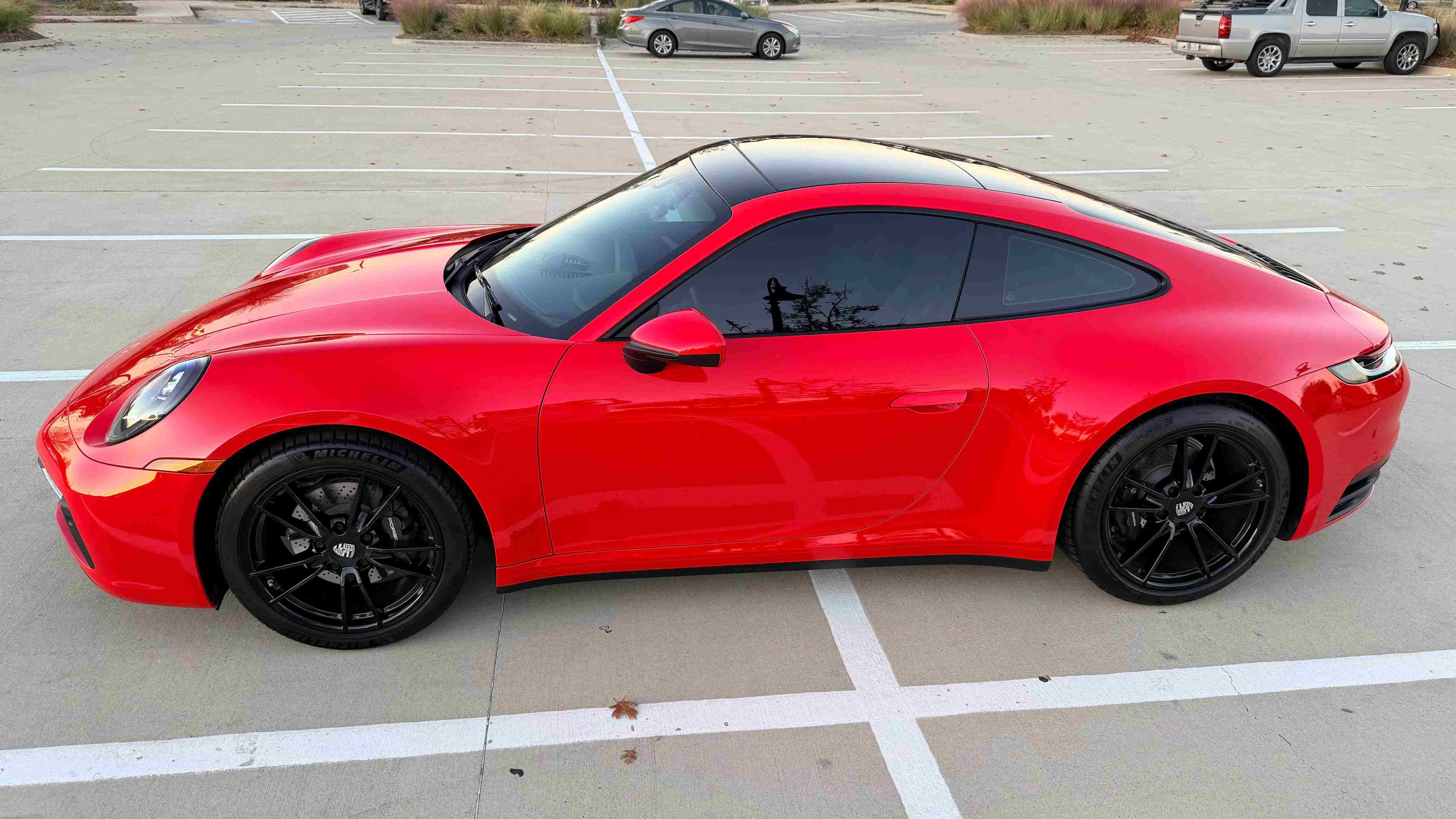 Used 2022 Porsche 911 Carrera image 4