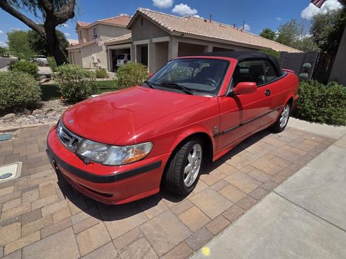 Used 2002 Saab 9-3 SE image 1