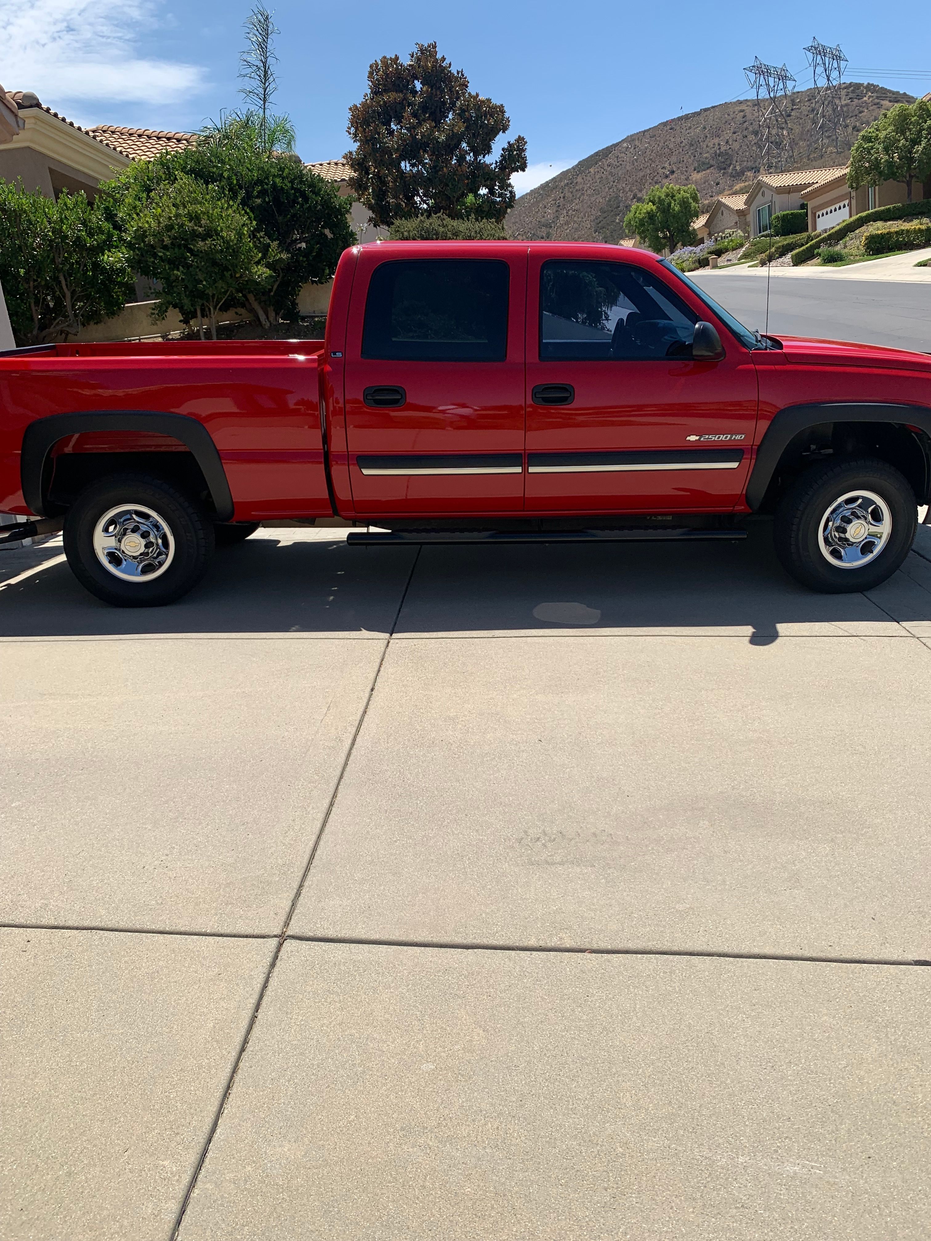 Used 2004 Chevrolet Silverado 2500 LS RWD image 1