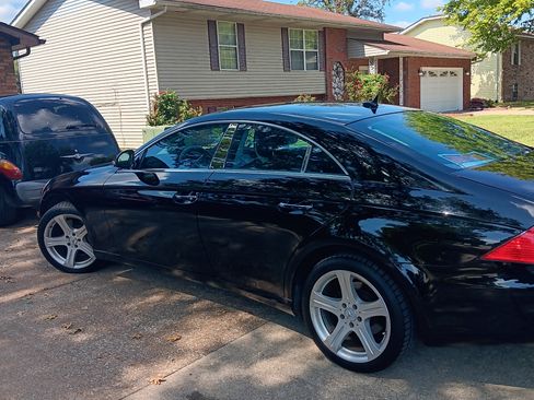 Used 2007 Mercedes-Benz CLS 550 image 9
