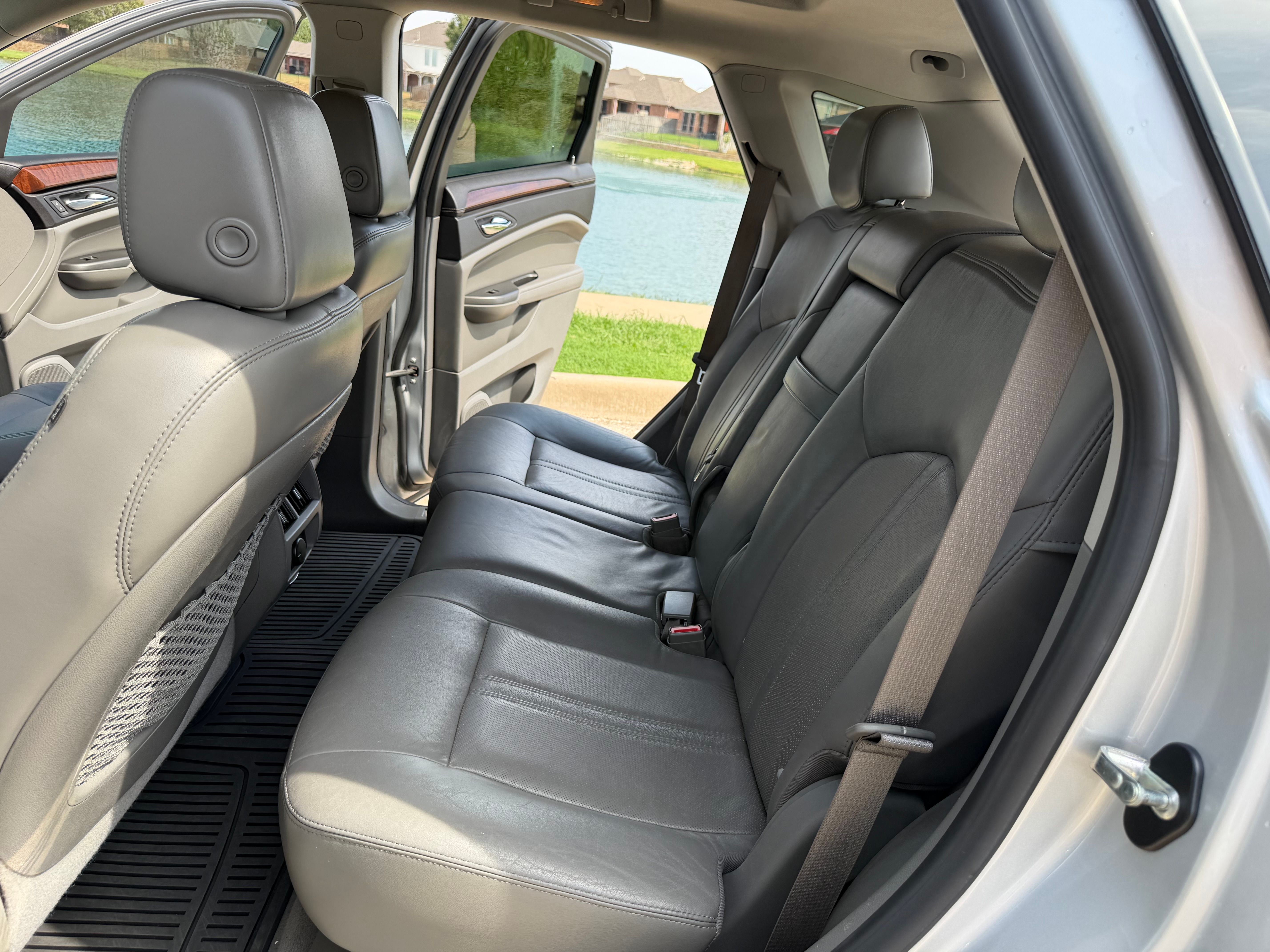 Used 2012 Cadillac SRX Luxury AWD/4WD image 8