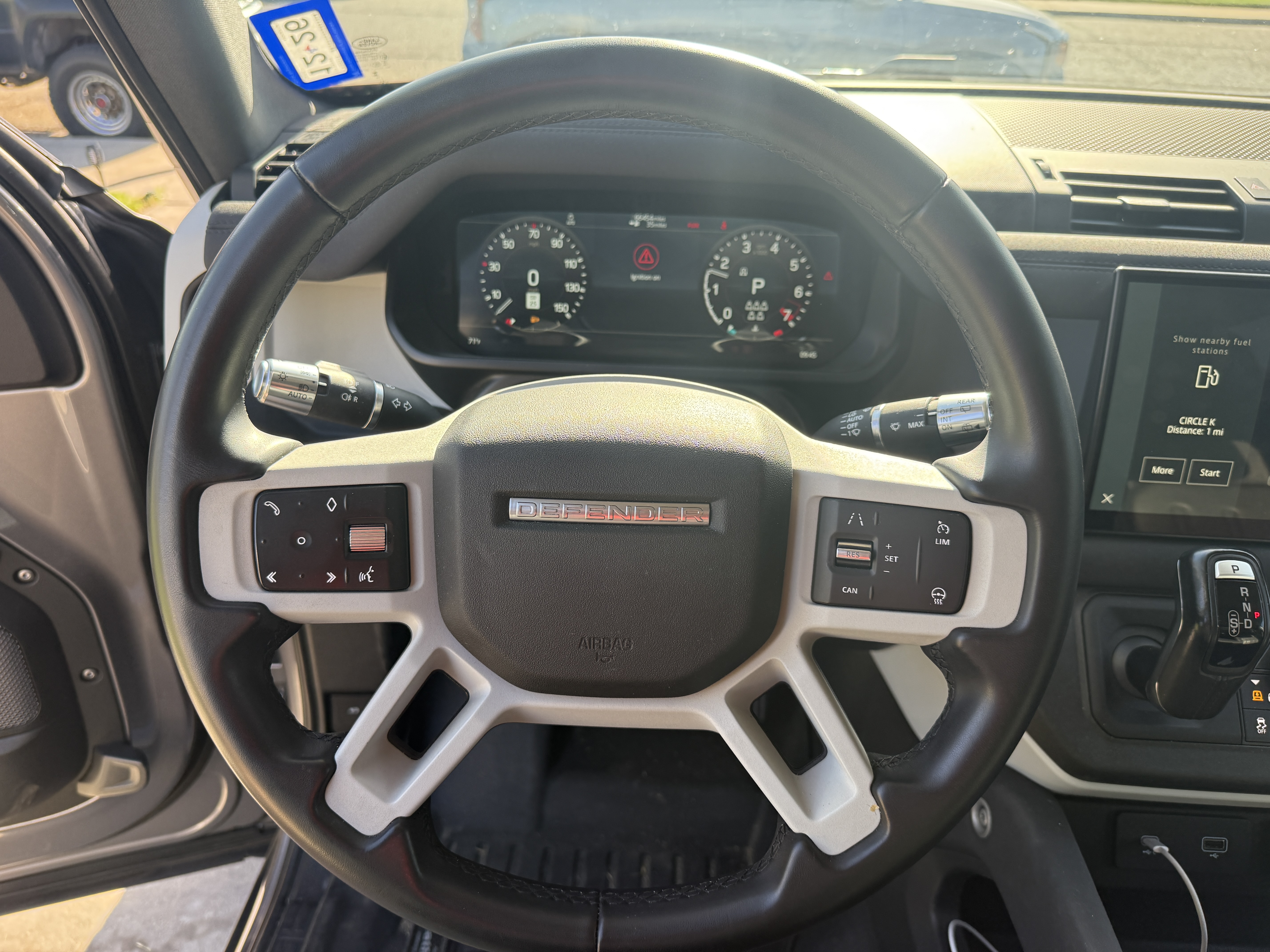 Used 2022 Land Rover Defender 110 SE AWD/4WD image 23