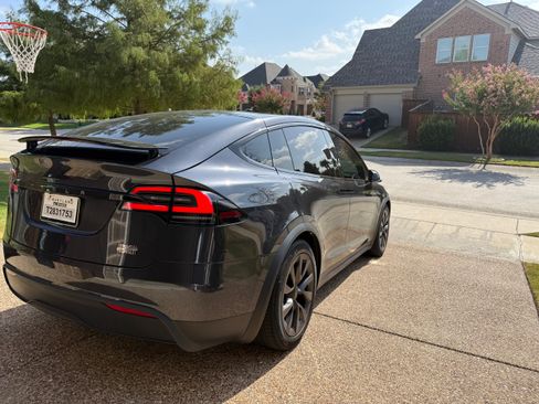 Used 2025 Tesla Model X Plaid AWD/4WD image 2