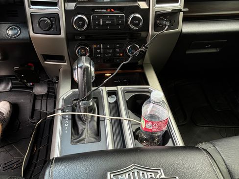 Used 2015 Ford F150 Lariat AWD/4WD image 10