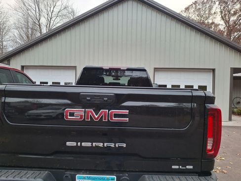 Used 2023 GMC Sierra 3500 SLE w/ SLE Convenience Package image 2