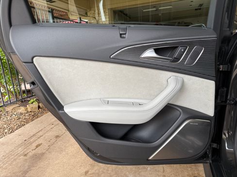 Used 2016 Audi S6 Prestige w/ Prestige Package image 28
