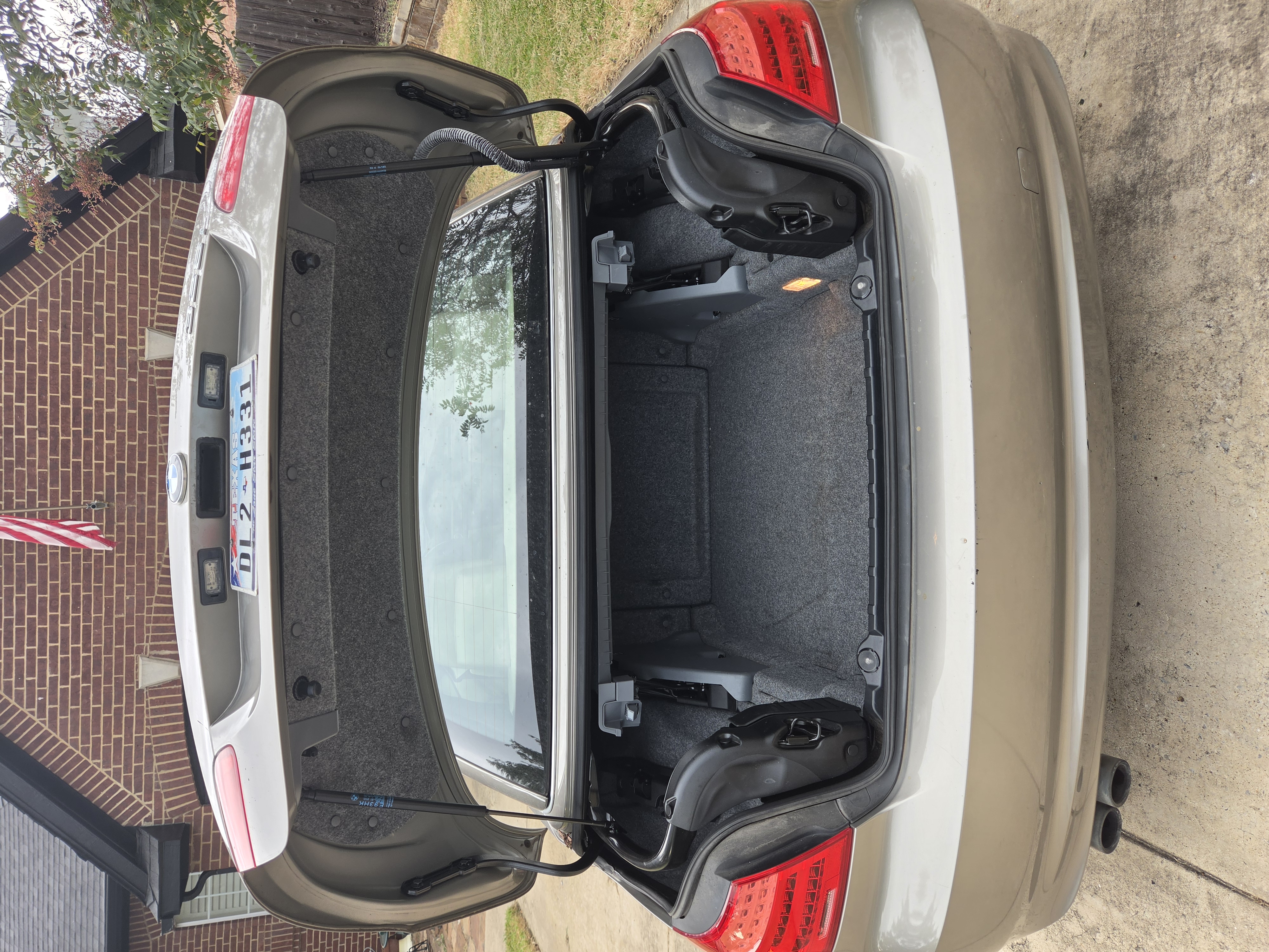 Used 2011 BMW 328i Convertible RWD image 10