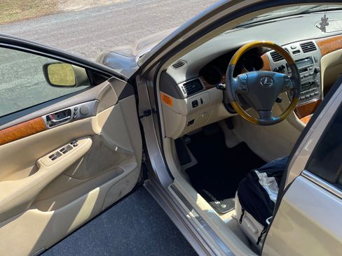 Used 2005 Lexus ES 330 image 5