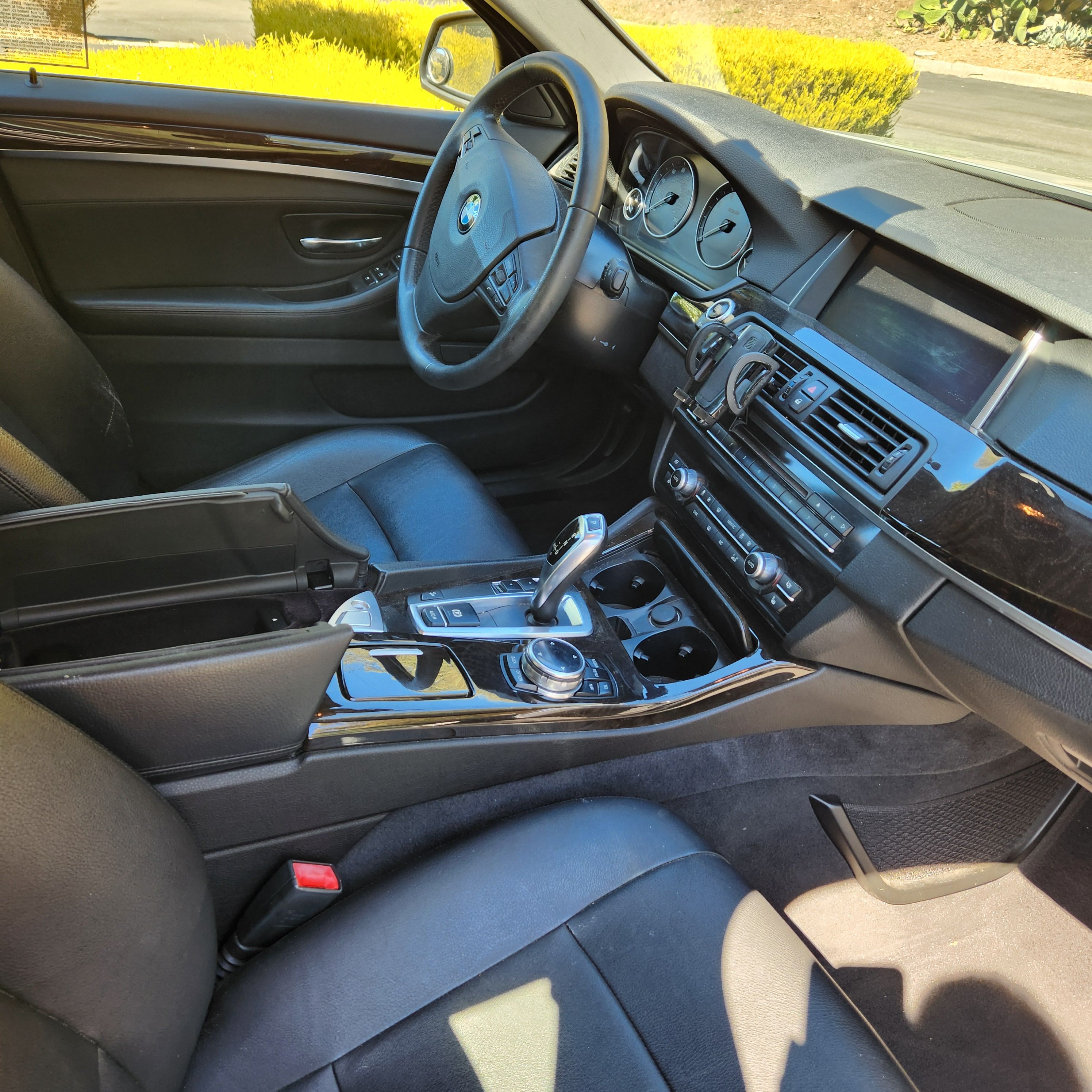 Used 2014 BMW 528i xDrive Sedan AWD/4WD image 8