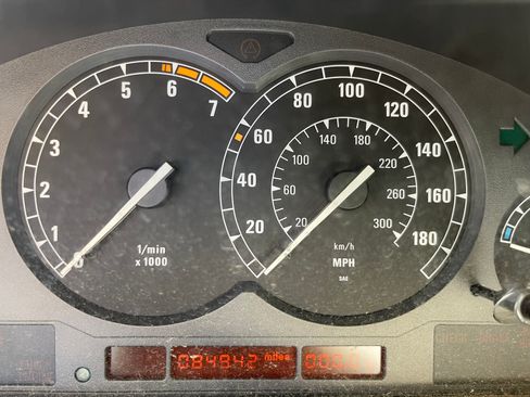 Used 1993 BMW 850Ci image 15