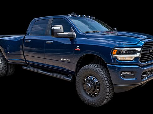 Used 2023 RAM 3500 Laramie AWD/4WD image 2