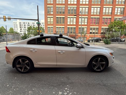 Used 2014 Volvo S60 T6 w/ Climate Package AWD/4WD image 11
