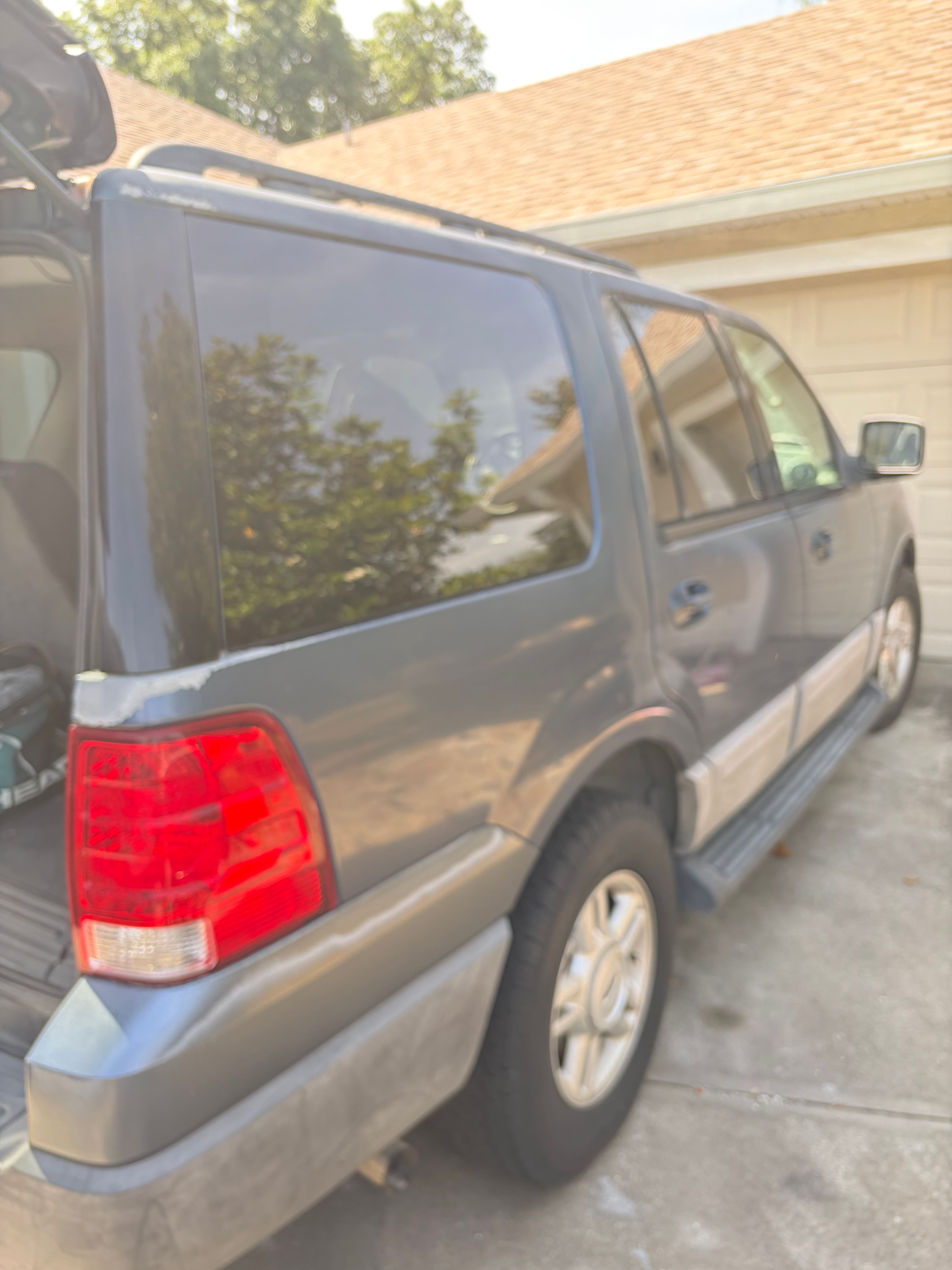 Used 2006 Ford Expedition XLT RWD image 14