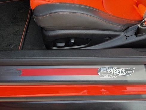 Used 2018 Chevrolet Camaro SS w/ Hot Wheels Edition image 15