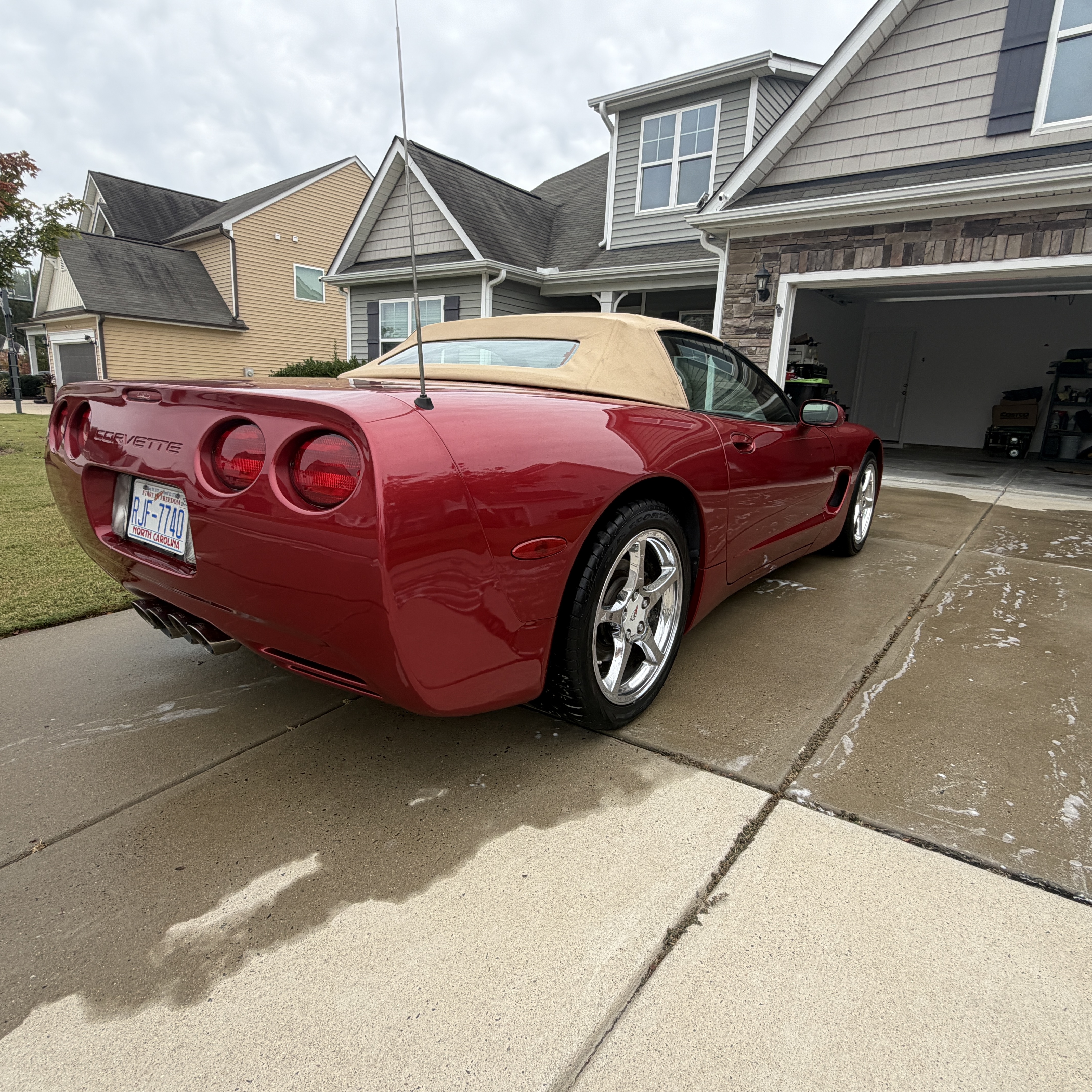 Used 2002 Chevrolet Corvette Convertible w/ Preferred Equipment Group2 RWD image 8