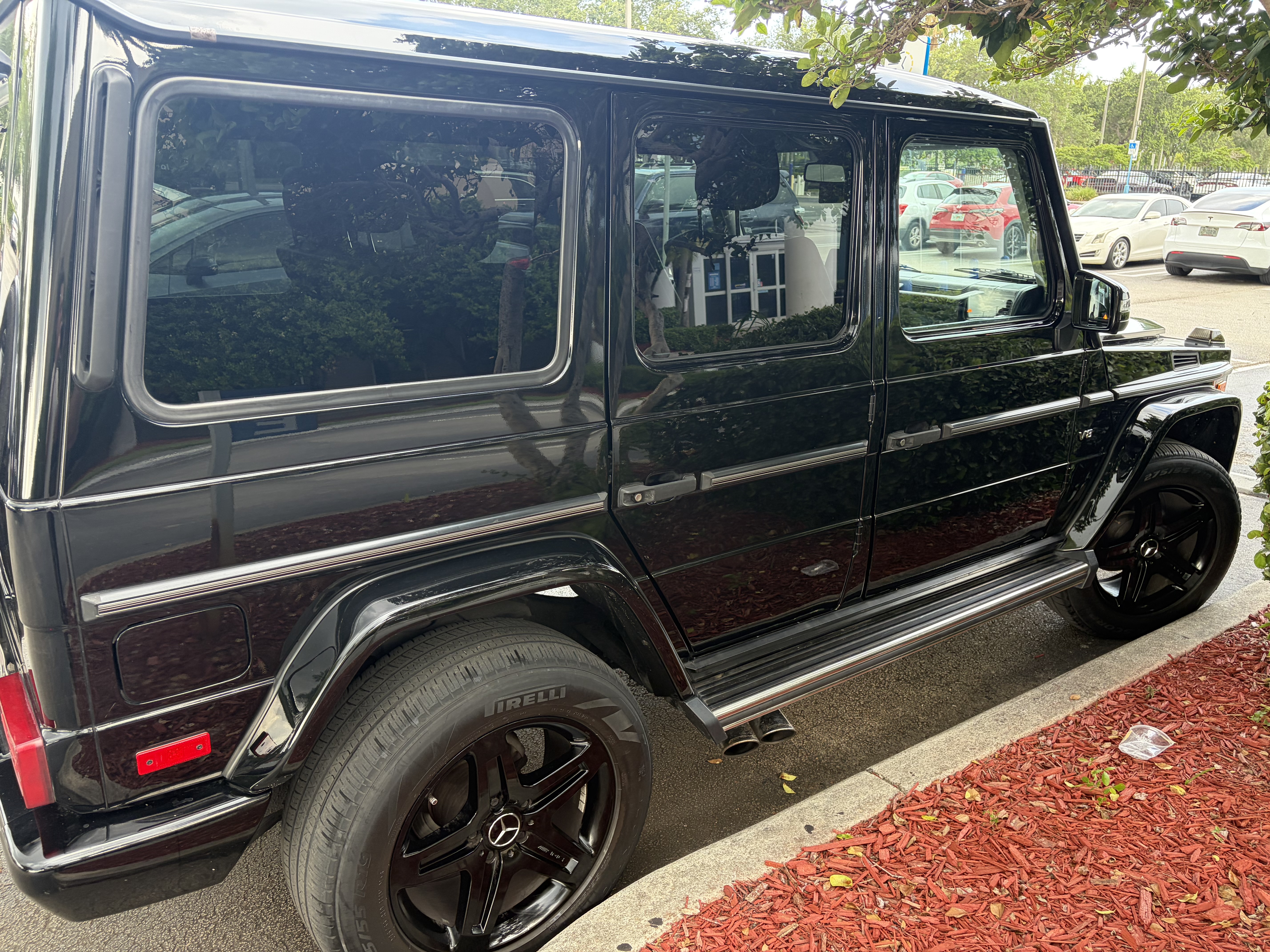 Used 2017 Mercedes-Benz G 550 image 2