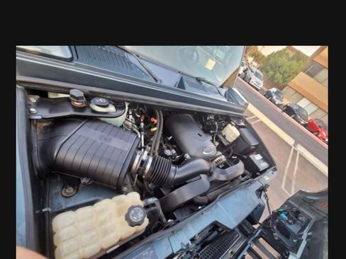 Used 2005 HUMMER H2 w/ Preferred Equipment Group image 14