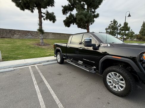 Used 2021 GMC Sierra 2500 Denali image 13