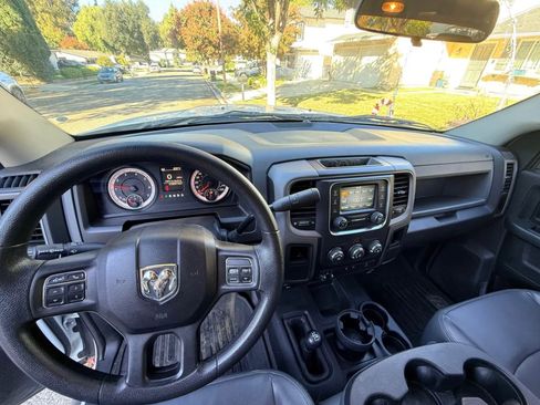 Used 2017 RAM 2500 Tradesman w/ Chrome Appearance Group image 9