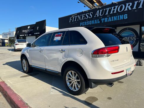 Used 2013 Lincoln MKX FWD image 5